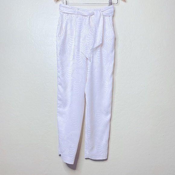 H&M Cream Ankle Length Trousers Pants with Belt & Pockets Size 6 - Picture 3 of 8